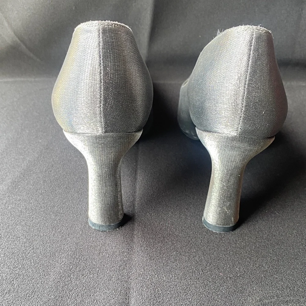 Stuart Weitzman Shimmering Gray Heels - Picture 5 of 9